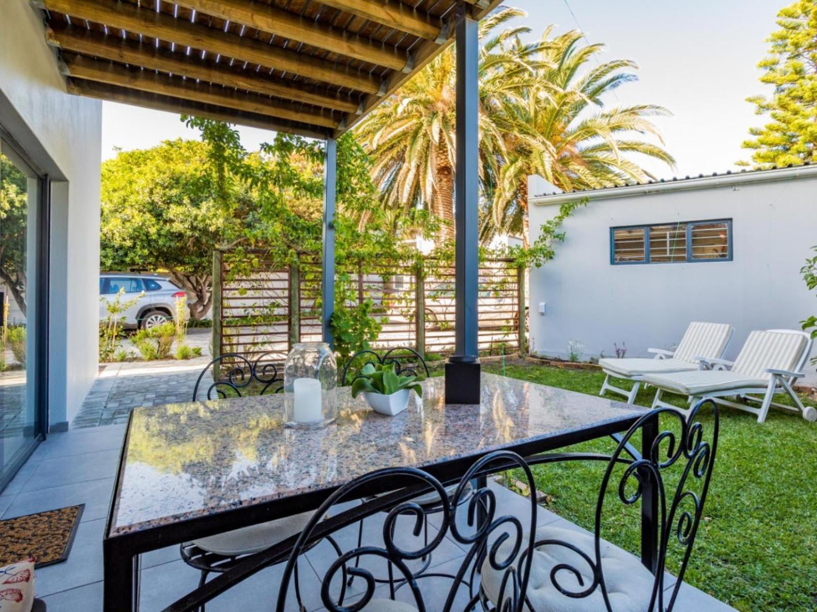Two Palm House - Vermont Hermanus Bilik gambar